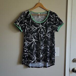 EUC Lularoe Halloween Classic Tee